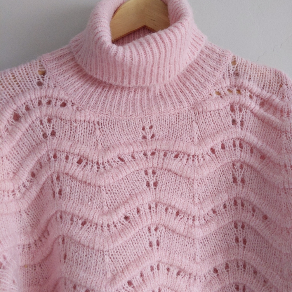🆕🌿PRETTY IN PINK SWEATER🌿 - Picture 3 of 5
